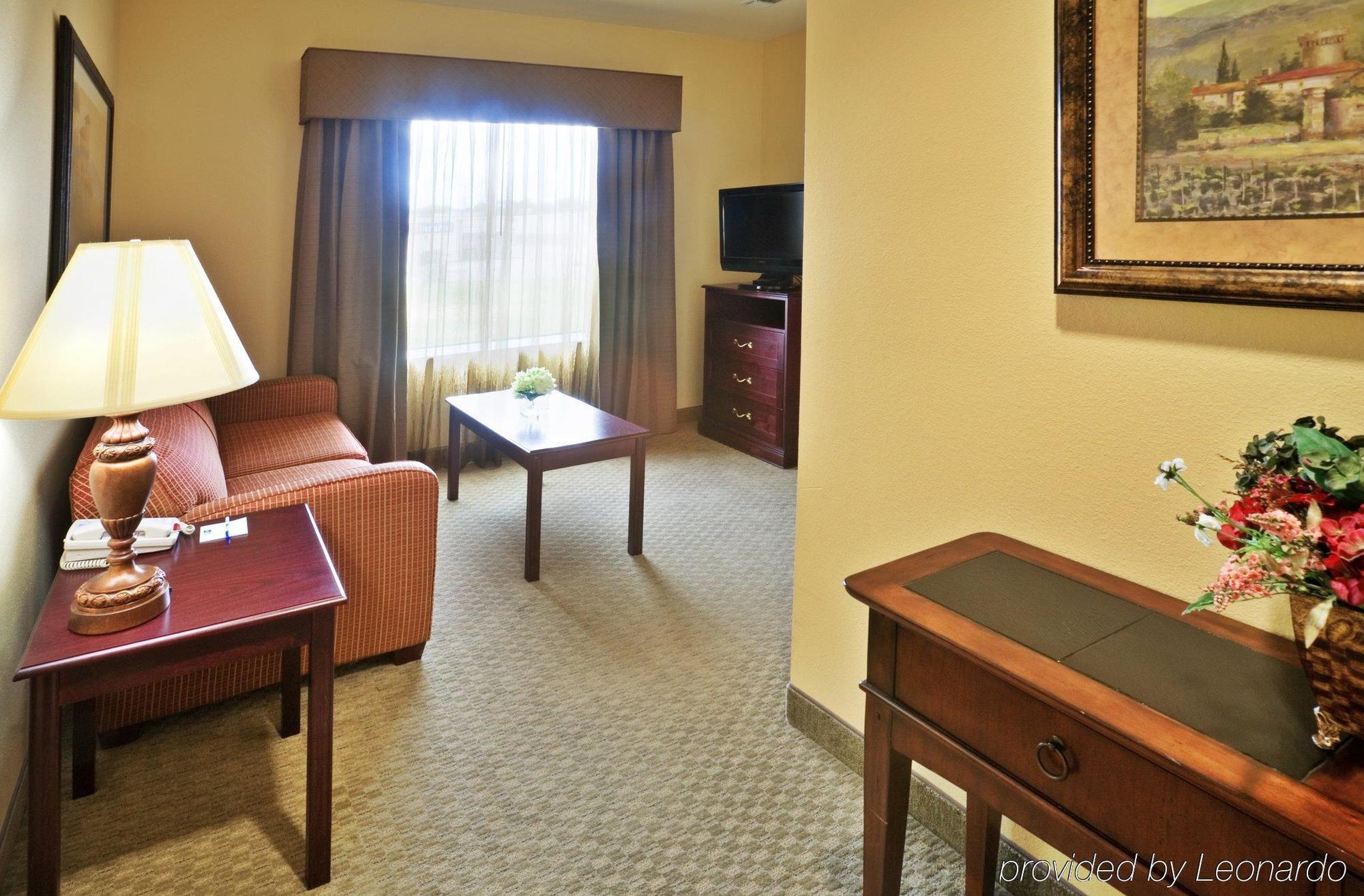 Holiday Inn Express & Suites Texarkana, An Ihg Hotel Екстер'єр фото