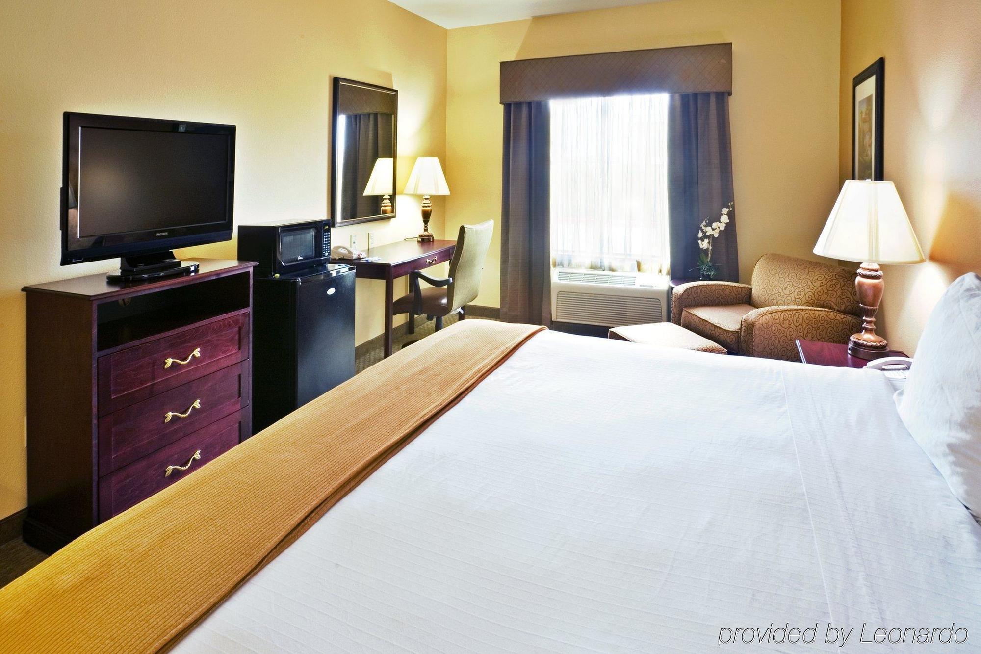 Holiday Inn Express & Suites Texarkana, An Ihg Hotel Екстер'єр фото