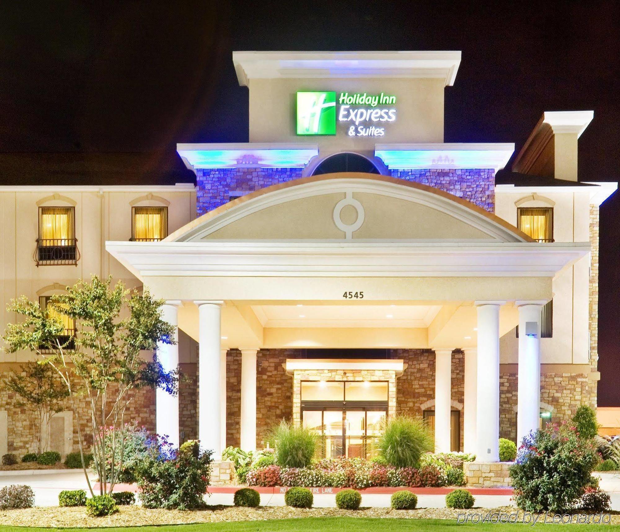 Holiday Inn Express & Suites Texarkana, An Ihg Hotel Екстер'єр фото